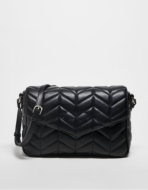 Valentino petal quilted crossbody bag with chain strap in black
