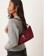 faux suede dog clip shoulder bag in burgundy