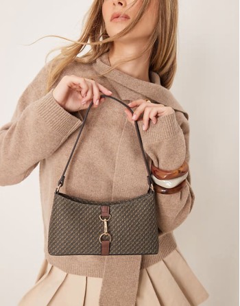 medium 90s monogram shoulder bag with dogclip hardware